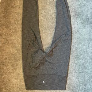Lululemon leggings size 6